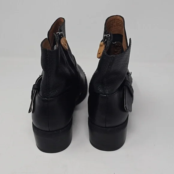 Gentle Souls Best Slit Moto 2 Black Leather Zip Up Ankle Booties Size 7